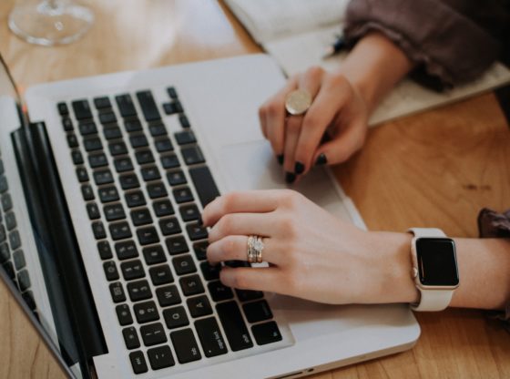 Construire une marque de confiance : Cinq éléments de base qui mènent à la confiance