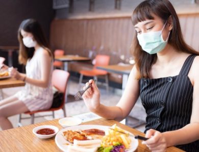 COMMENT LES RESTAURANTS PEUVENT MINIMISER L’IMPACT DE LA COVID-19