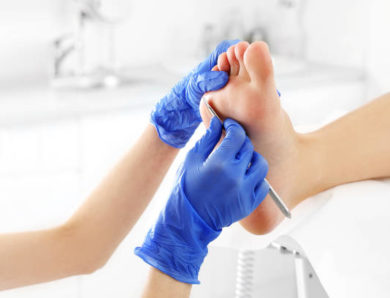 Quels résultats peut-on attendre après quelques semaines de suivi chez un podologue pour adultes à Lyon ?