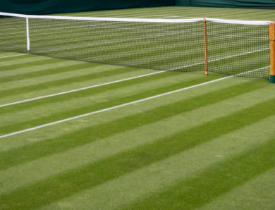 Quel nivellement prévoir pour une construction court de tennis gazon synthétique à Montpellier ?